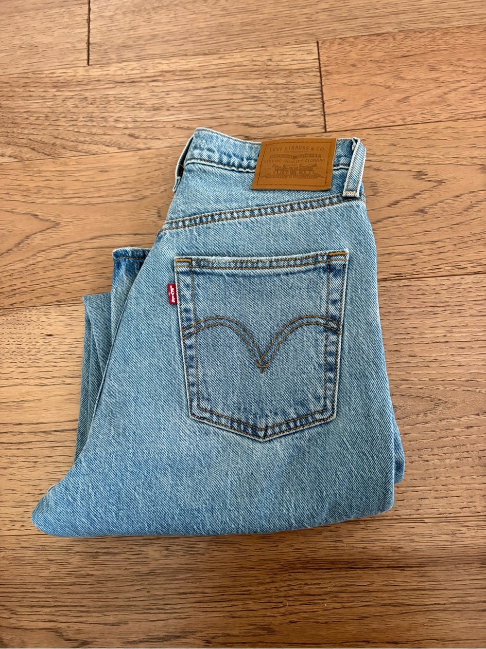 Levi's Light Blue Ribcage Cropped Denim Jeans